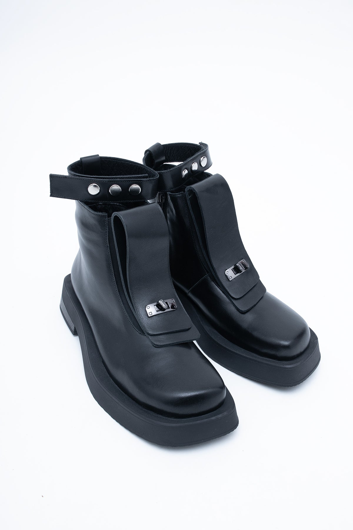 Skórzane Botki Ozdobnym Paskiem 2w1