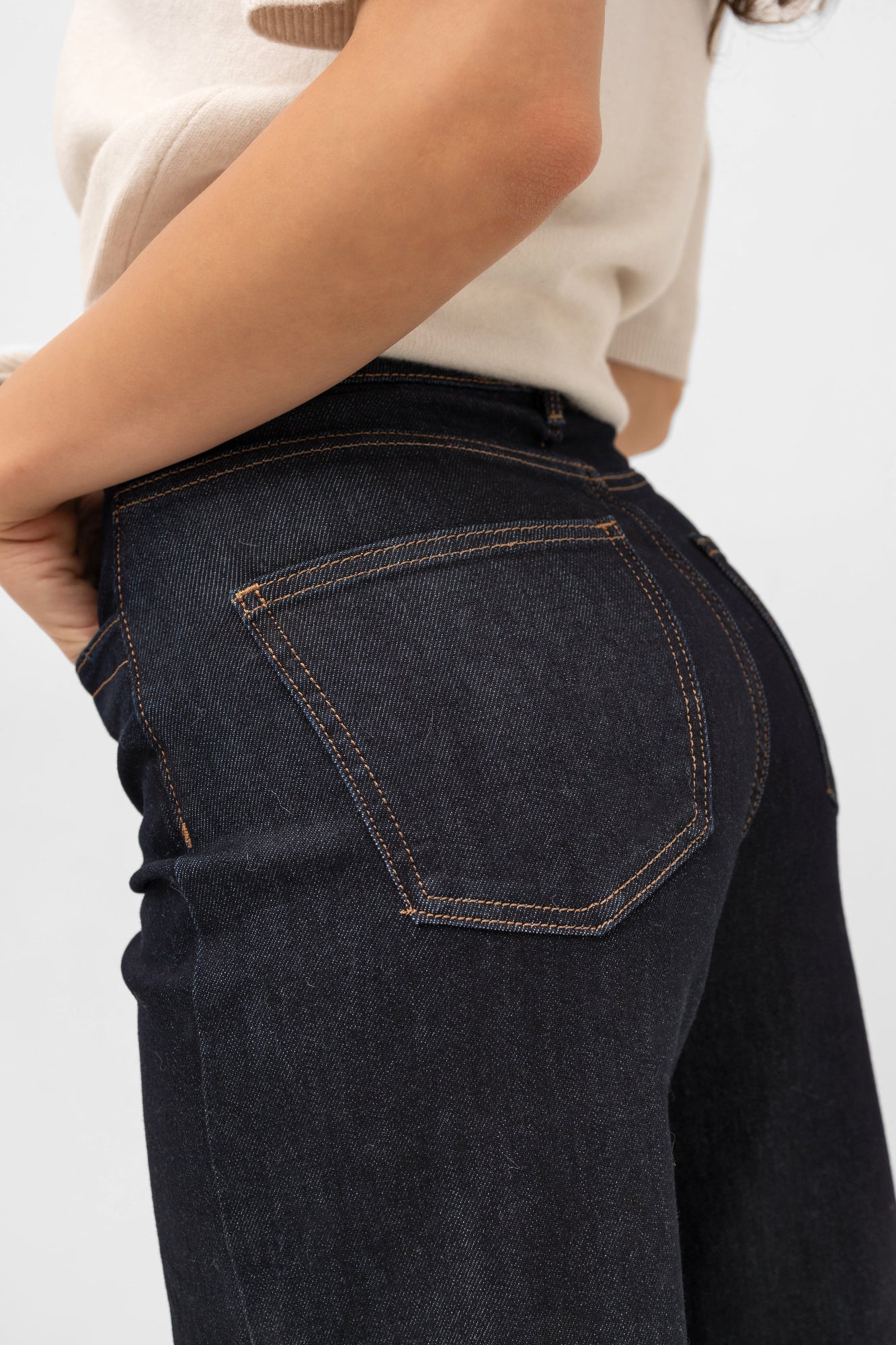 Spodnie jeansowe "Wide Leg" - Bastet by Agnieszka Włodarczyk