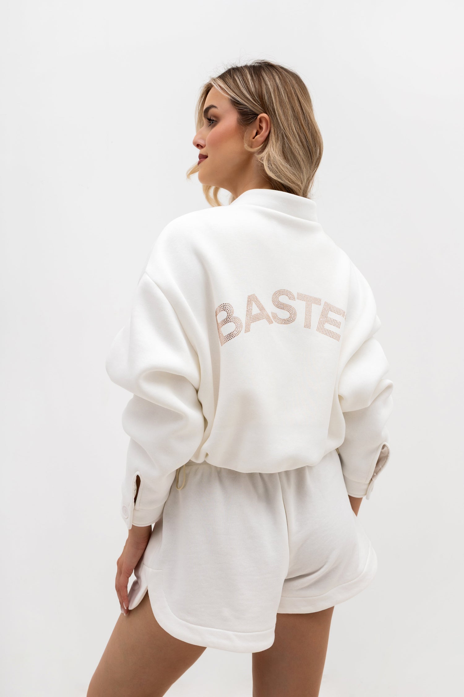 STREETWEAR