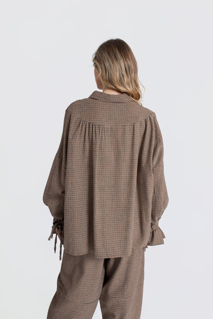 KIRA Koszula damska oversize w kratę z falbankami