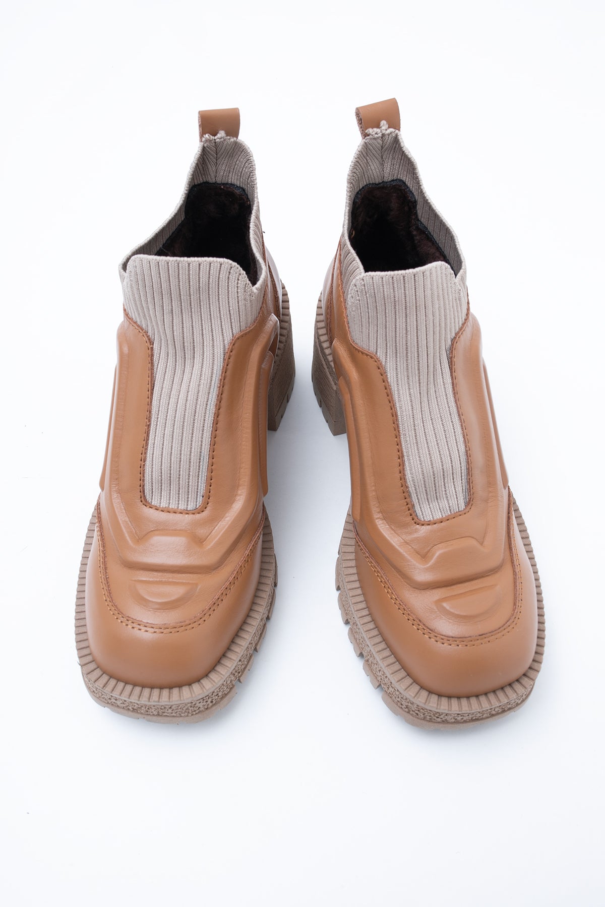 Karmelowe Skórzane Botki Wsuwane na Grubej Podeszwie