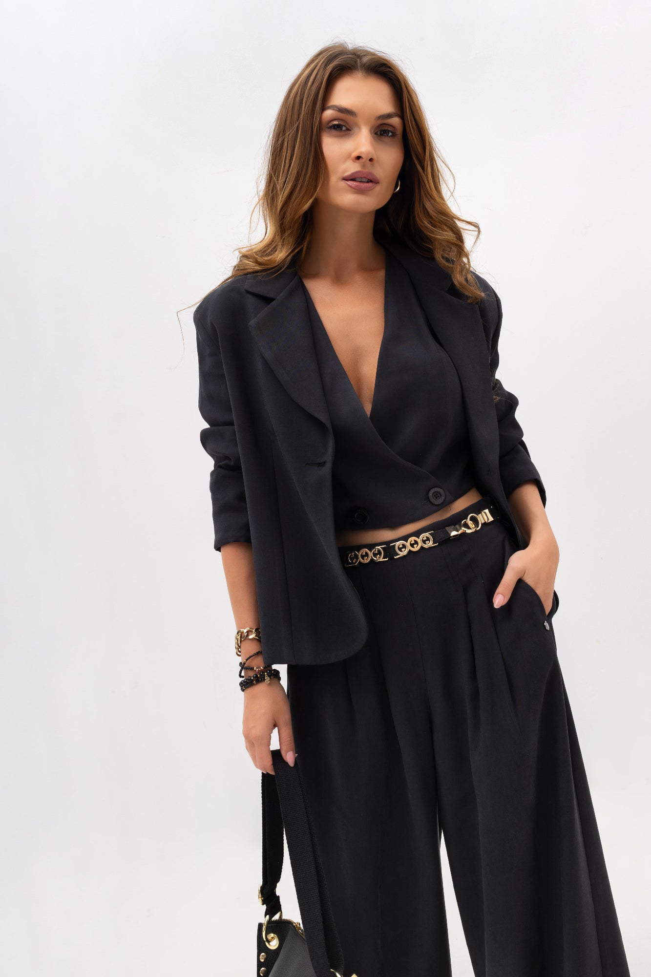Weit geschnittene Damenhose mit Bundfalten – elegantes Design mit elastischem Bund
